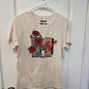 Love tribe Floral MTV Tshirt M